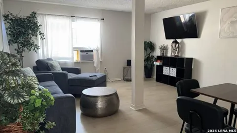 109 Bonham Unit APT C