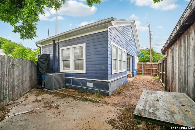 821 E QUINCY ST San Antonio, TX 78215