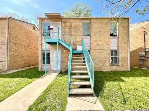 518 BRIGGS ST Unit 401