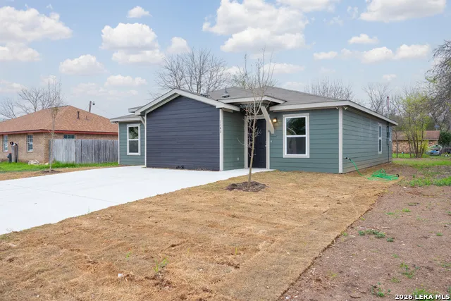 1143 Magnolia Unit A Seguin, TX 78155