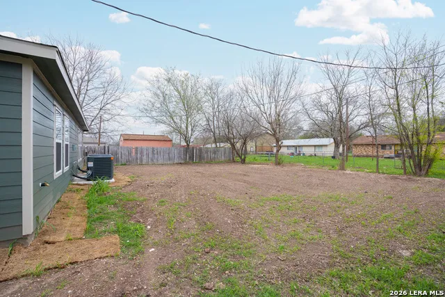 1143 Magnolia Unit A Seguin, TX 78155