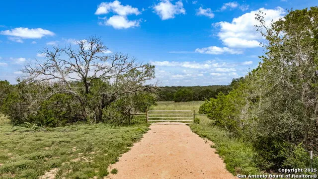 4603 county road 251 Hondo, TX 78861