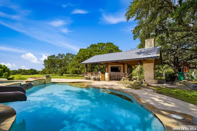 2288 Us Highway 77A Cuero, TX 77954