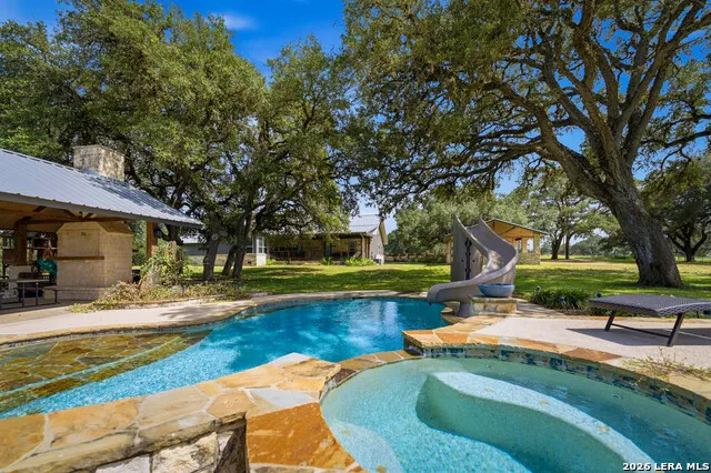 2288 Us Highway 77A Cuero, TX 77954