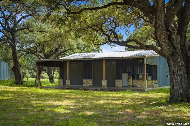 2288 Us Highway 77A Cuero, TX 77954