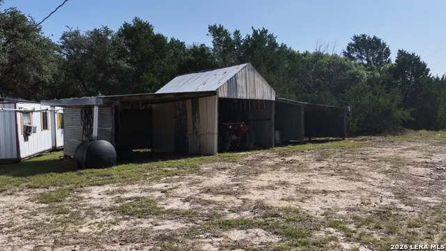 4113 TRAINER WUEST RD Blanco, TX 78606