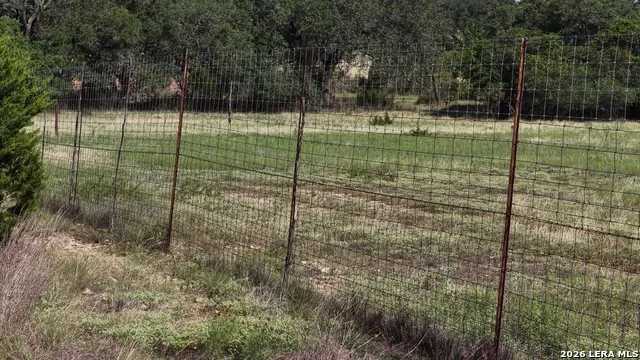 4113 TRAINER WUEST RD Blanco, TX 78606