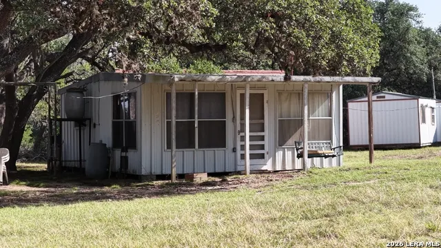 4113 TRAINER WUEST RD Blanco, TX 78606