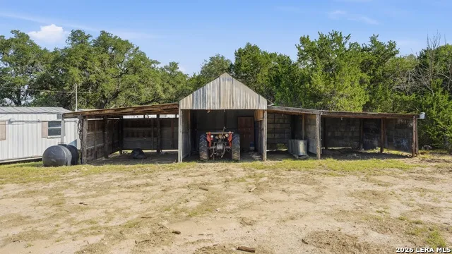 4113 TRAINER WUEST RD Blanco, TX 78606