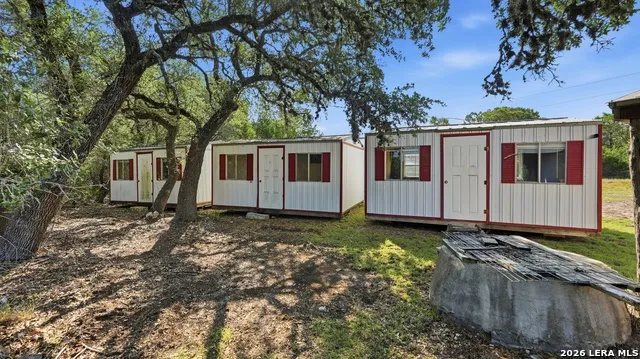 4113 TRAINER WUEST RD Blanco, TX 78606