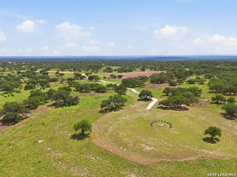 185 ACRES FM 3351 N
