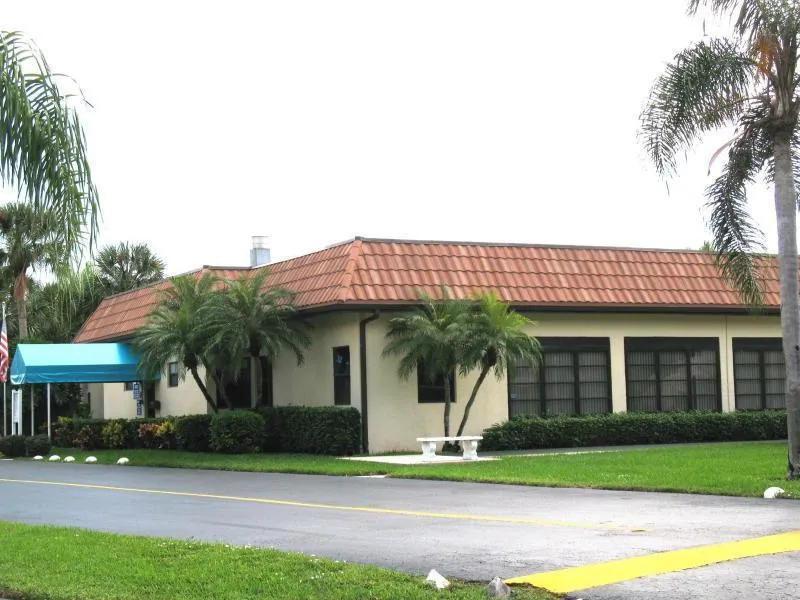 7209 Golf Colony Court #105 Lake Worth, FL 33467