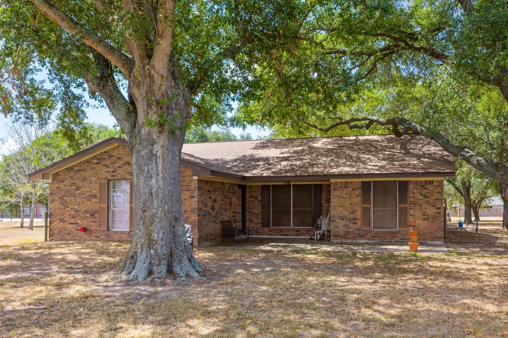 5418 Fm 359 Road Brookshire, TX 77423