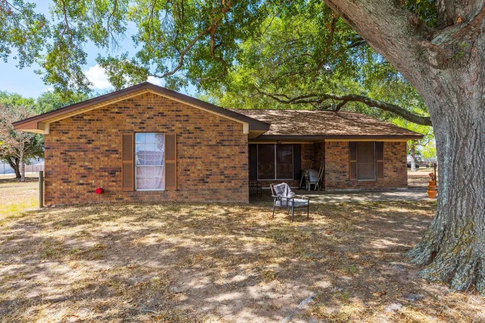 5418 Fm 359 Road Brookshire, TX 77423