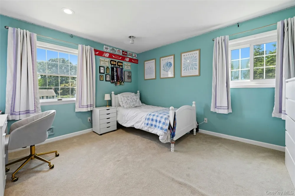 53 Rensselaer Drive Commack, NY 11725