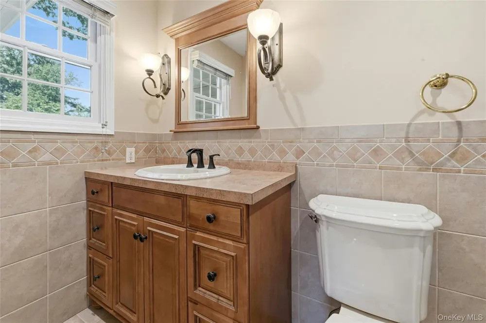 53 Rensselaer Drive Commack, NY 11725