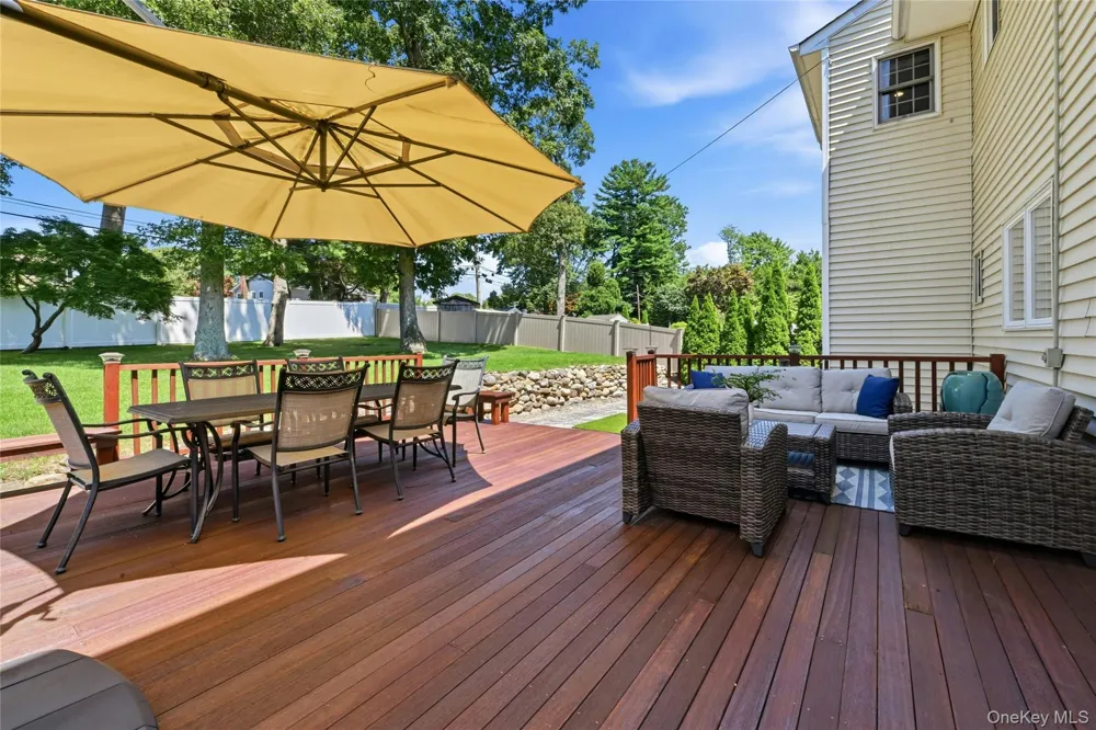 53 Rensselaer Drive Commack, NY 11725