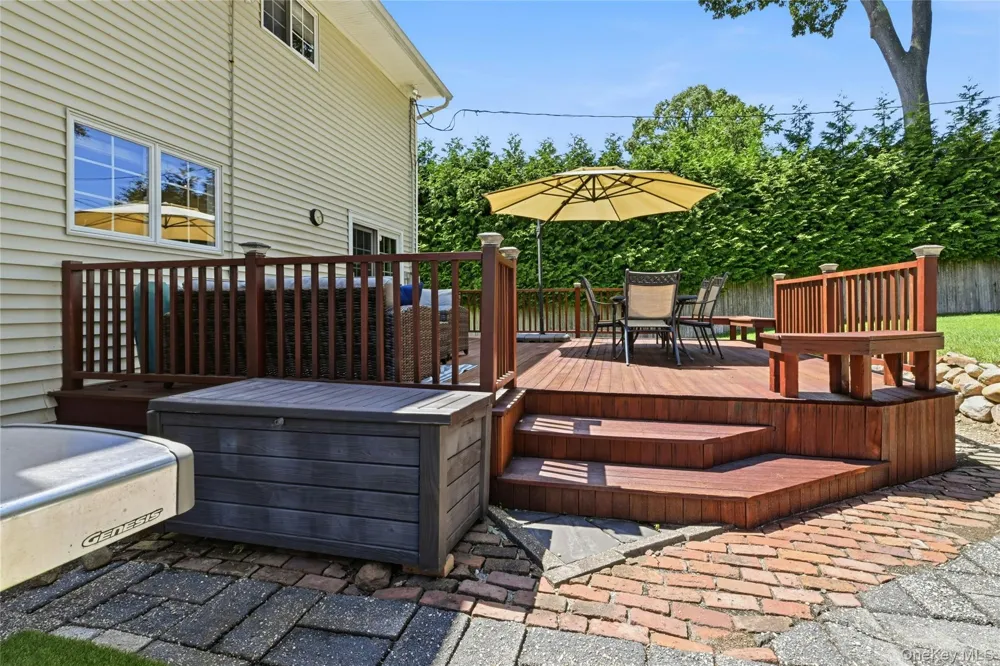 53 Rensselaer Drive Commack, NY 11725