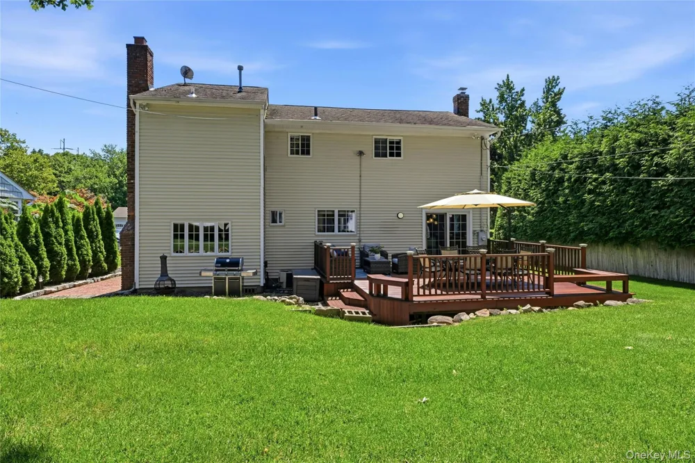 53 Rensselaer Drive Commack, NY 11725