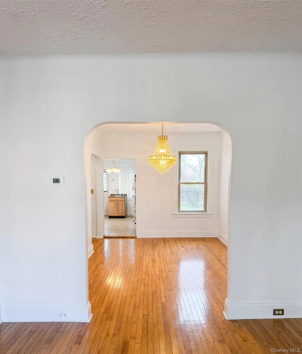 8481 127th Street Richmond Hill, NY 11415