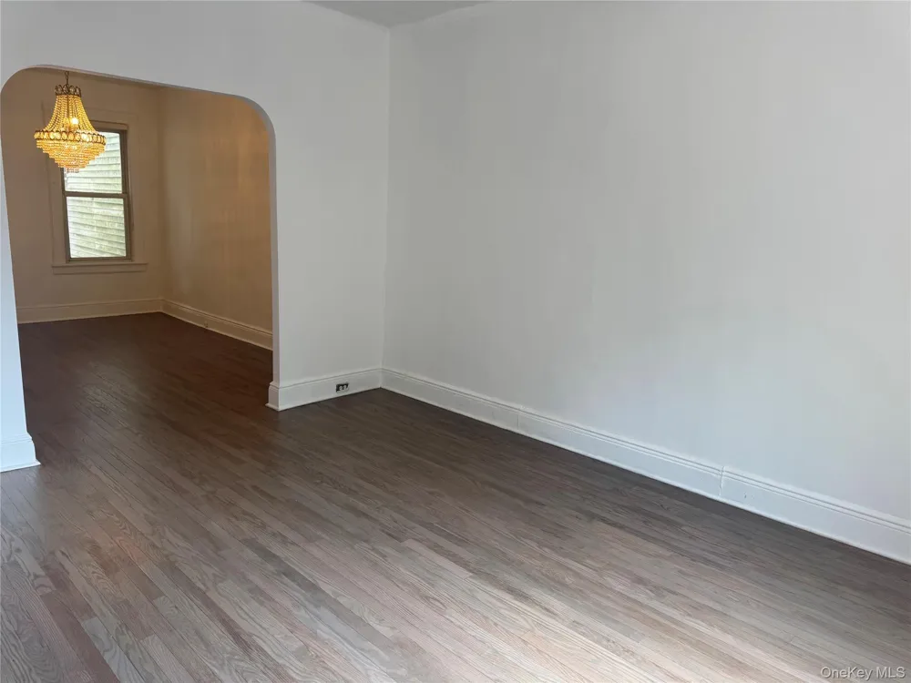 8481 127th Street Richmond Hill, NY 11415