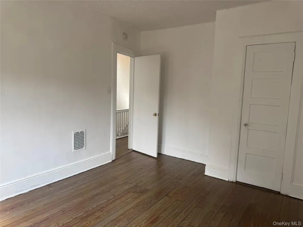8481 127th Street Richmond Hill, NY 11415
