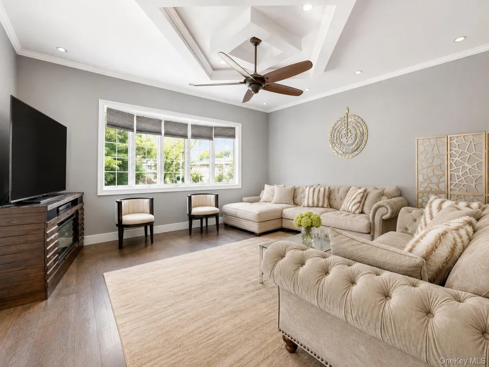 8411 Homelawn Street Jamaica Estates, NY 11432