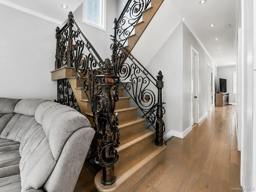 8411 Homelawn Street Jamaica Estates, NY 11432