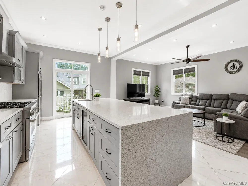 8411 Homelawn Street Jamaica Estates, NY 11432