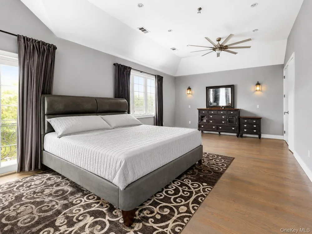 8411 Homelawn Street Jamaica Estates, NY 11432