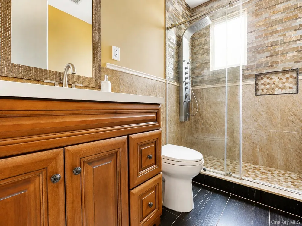 8411 Homelawn Street Jamaica Estates, NY 11432