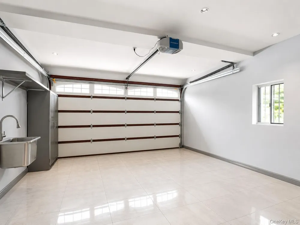 8411 Homelawn Street Jamaica Estates, NY 11432