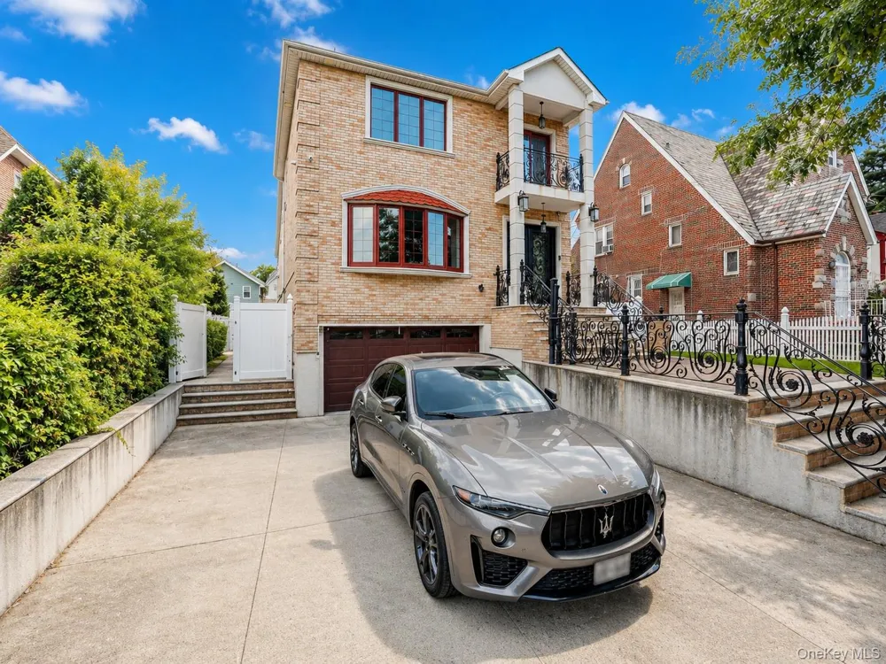 8411 Homelawn Street Jamaica Estates, NY 11432