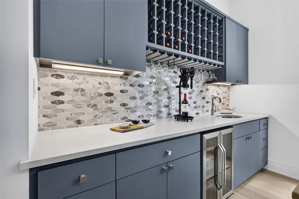 4303 Dorothy Street Bellaire, TX 77401