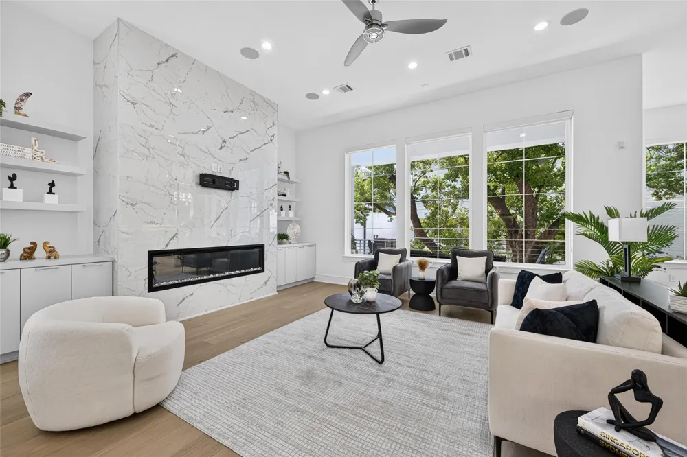 4303 Dorothy Street Bellaire, TX 77401