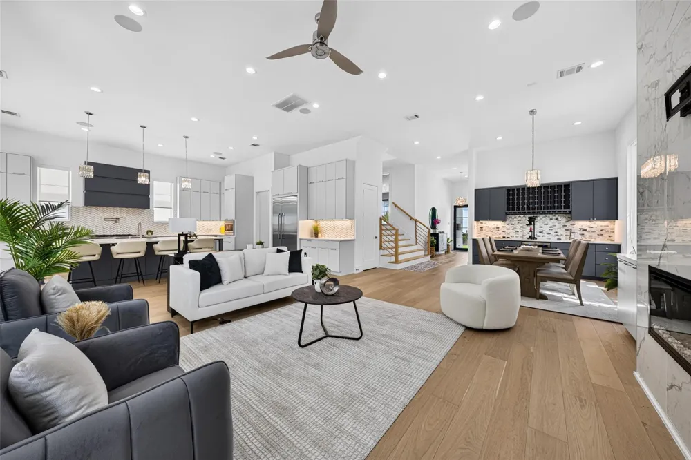 4303 Dorothy Street Bellaire, TX 77401