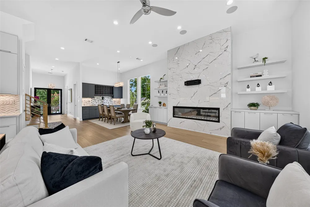 4303 Dorothy Street Bellaire, TX 77401