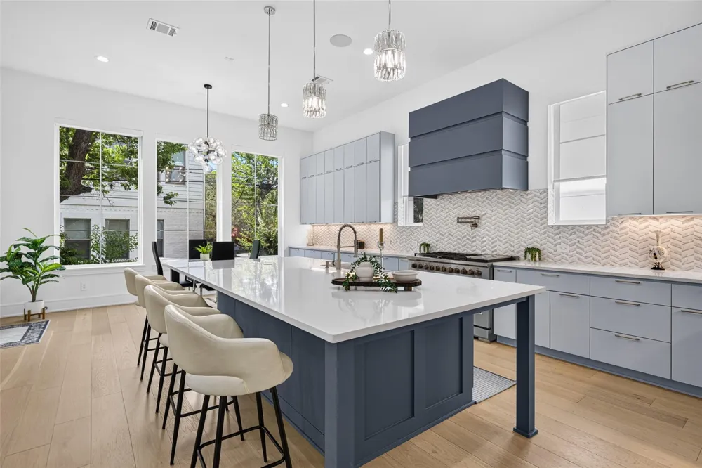 4303 Dorothy Street Bellaire, TX 77401