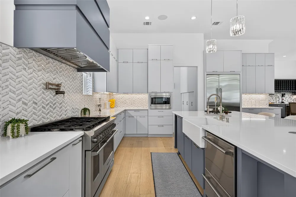 4303 Dorothy Street Bellaire, TX 77401