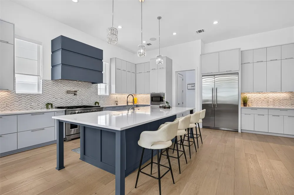 4303 Dorothy Street Bellaire, TX 77401