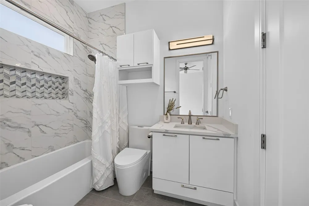 4303 Dorothy Street Bellaire, TX 77401