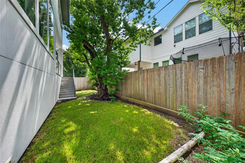 4303 Dorothy Street Bellaire, TX 77401