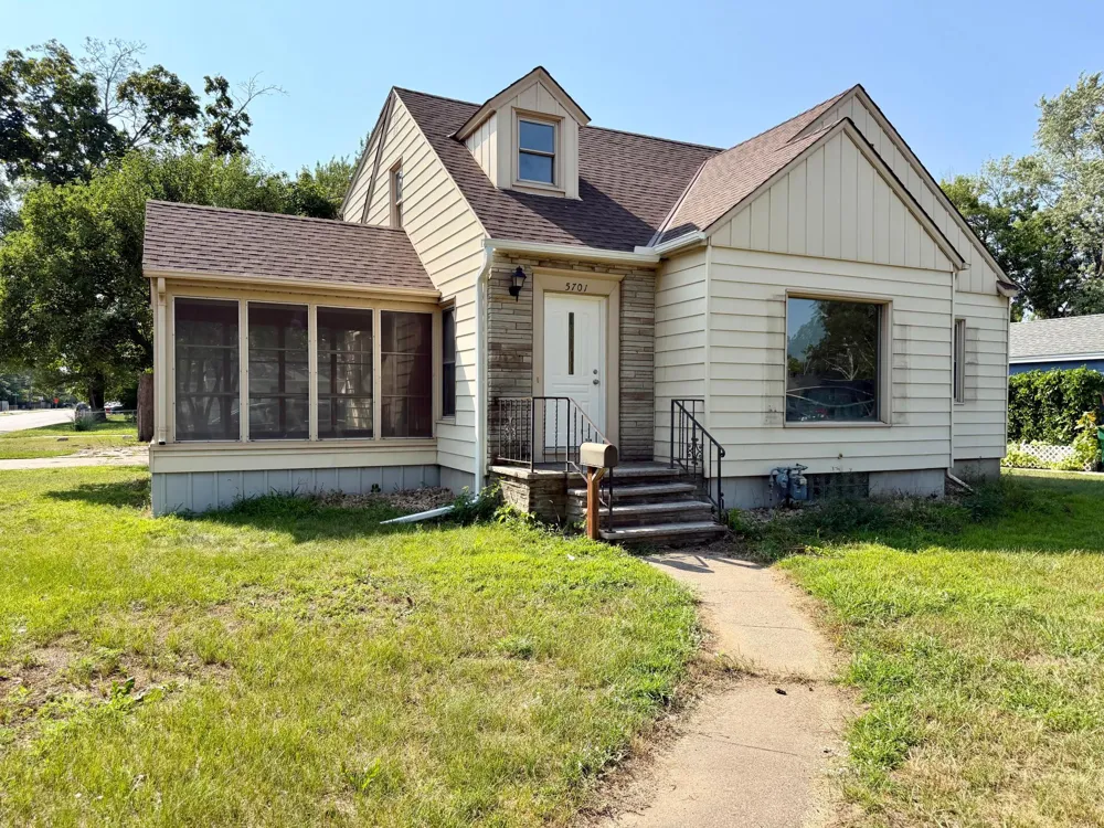 5701 Humboldt Avenue Brooklyn Center, MN 55430