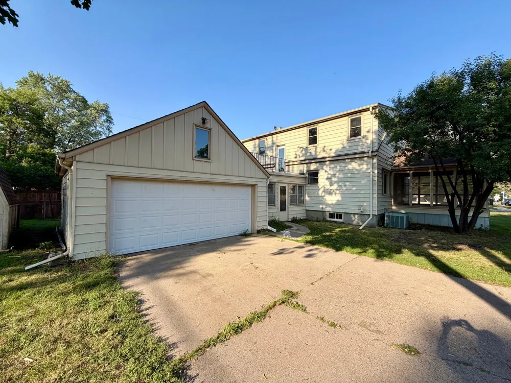 5701 Humboldt Avenue Brooklyn Center, MN 55430