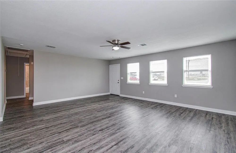 2221 Road 591501 Cleveland, TX 77327