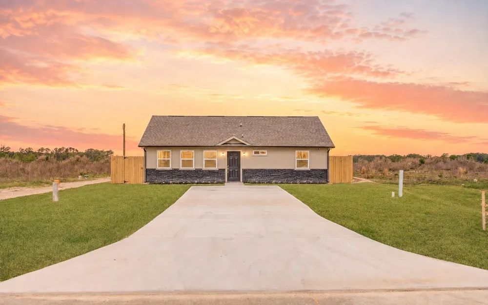 2221 Road 591501 Cleveland, TX 77327