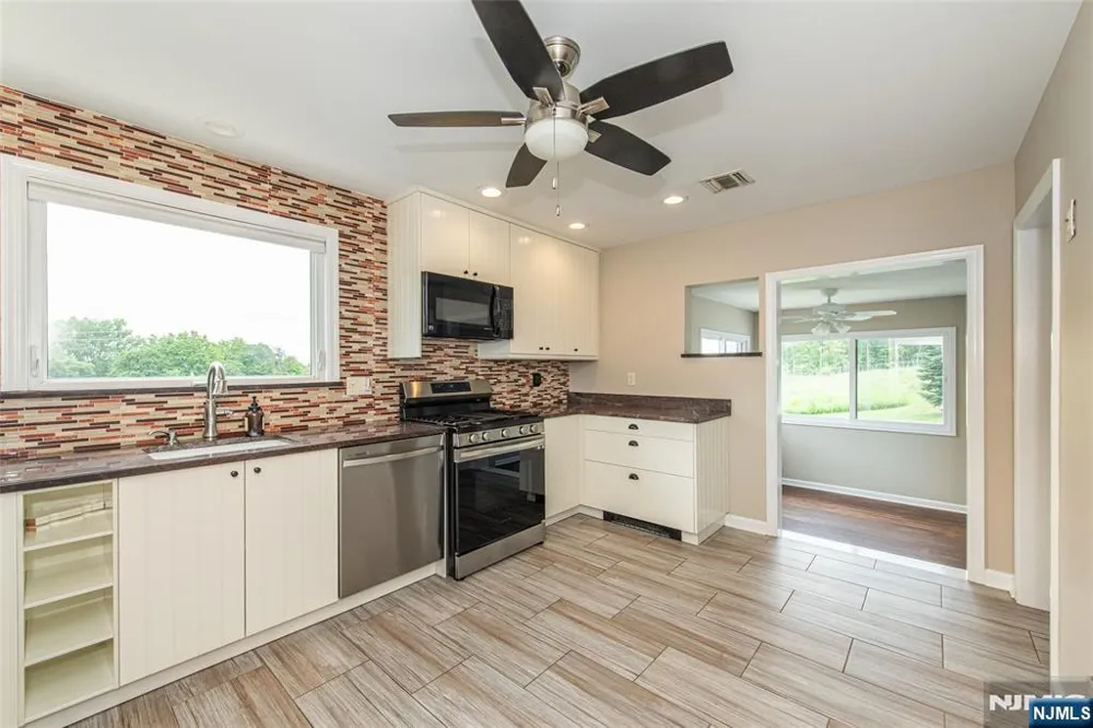 345 Bowden Road Cedar Grove, NJ 07009