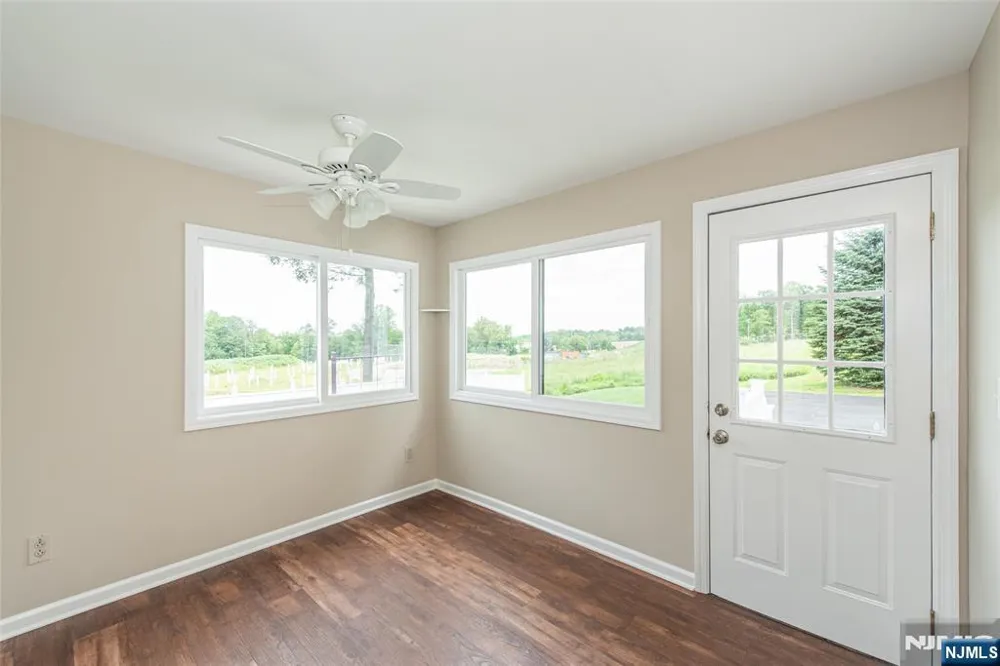 345 Bowden Road Cedar Grove, NJ 07009