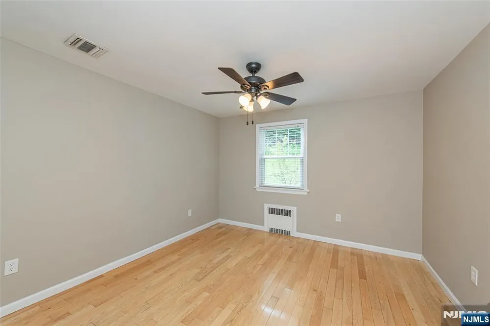 345 Bowden Road Cedar Grove, NJ 07009