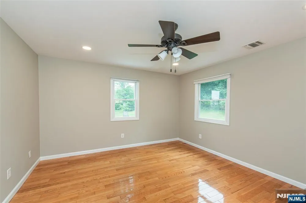 345 Bowden Road Cedar Grove, NJ 07009